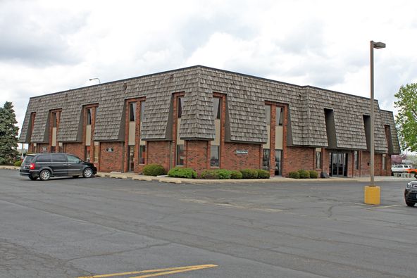 7820 N University St, Peoria, IL 61614